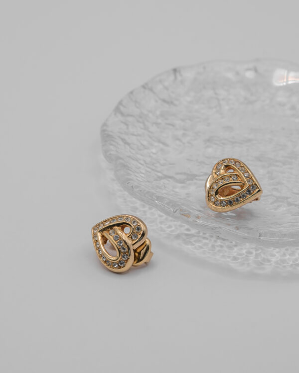 Klipsy Christian Dior – romantyczne złote serca z kryształkami