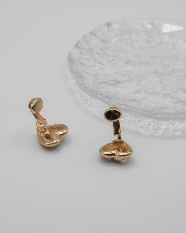 Klipsy Christian Dior – romantyczne złote serca z kryształkami