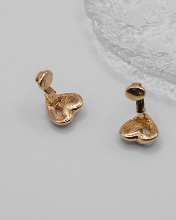 Klipsy Christian Dior – romantyczne złote serca z kryształkami