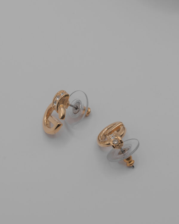 DSC_1014 Kolczyki Givenchy – złote z logo G i kryształkami