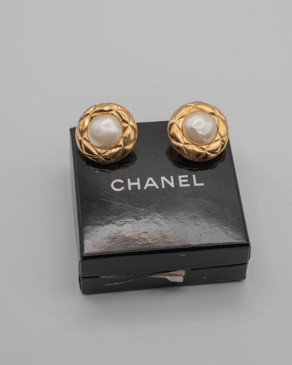 Klipsy Chanel Paris z perłą