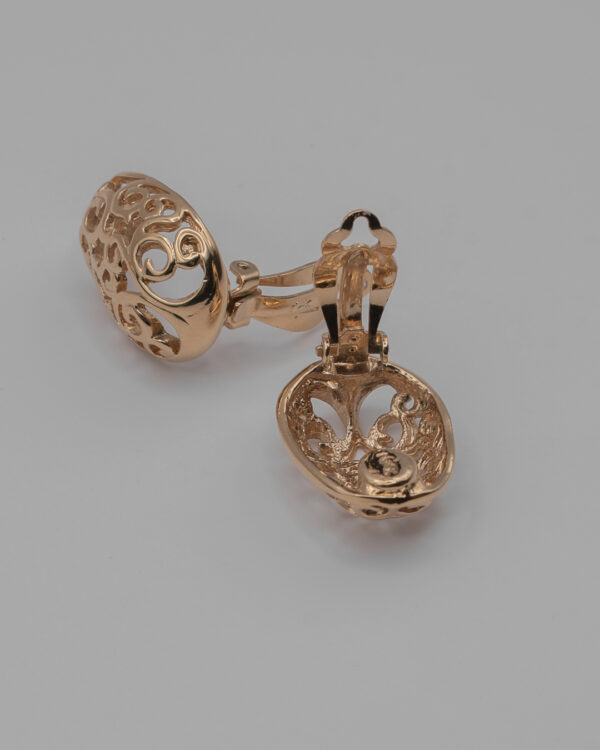 DSC_2393 Komplet Yves Saint Laurent – złote klipsy i naszyjnik