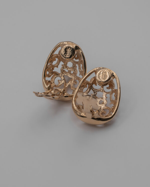 DSC_2400 Komplet Yves Saint Laurent – złote klipsy i naszyjnik