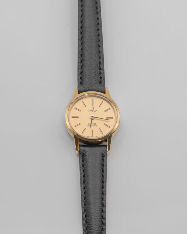 Zegarek Omega na czarnym pasku