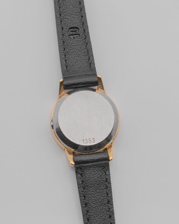 Zegarek Omega na czarnym pasku