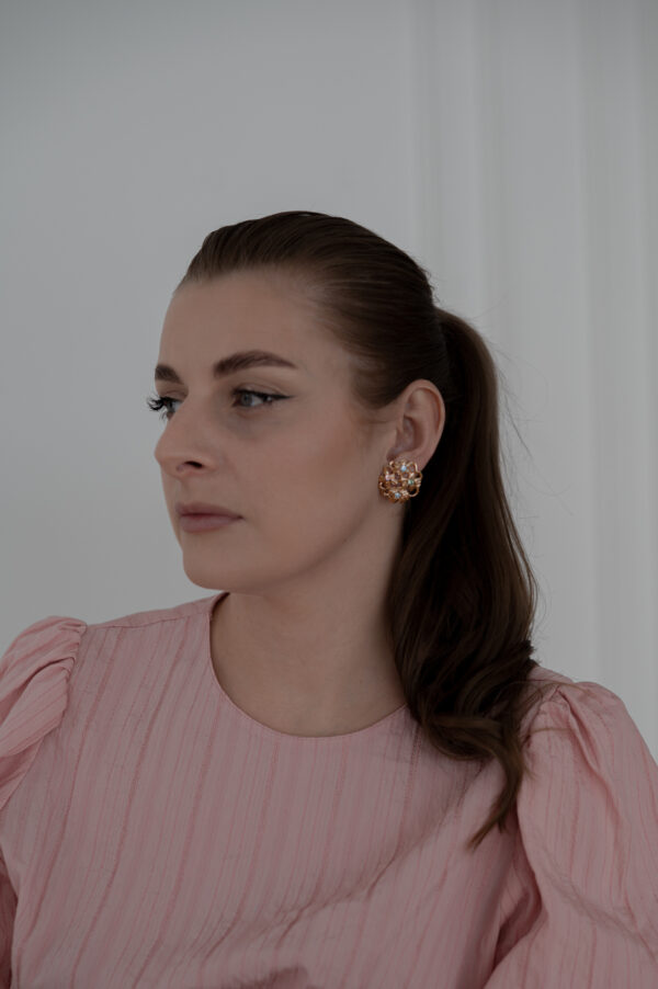 Klipsy Yves Saint Laurent – złote kwiaty z kryształami