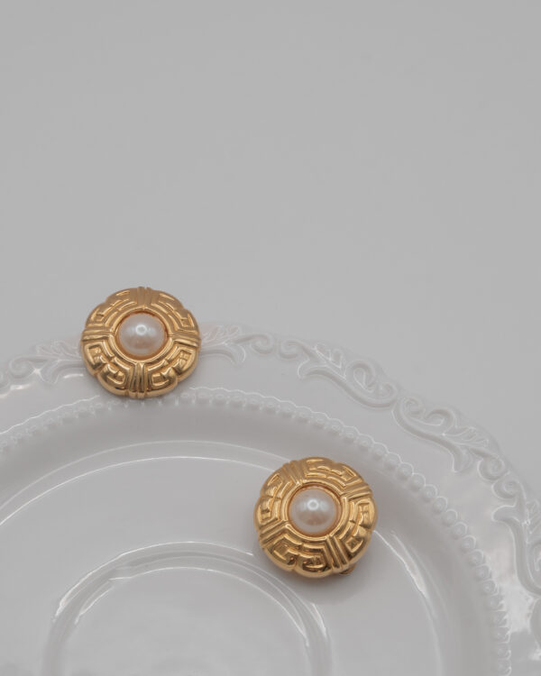 Klipsy Givenchy z perłą