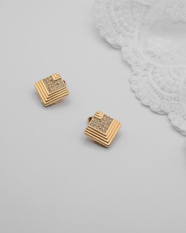 Klipsy Christian Dior – geometryczne złote z kryształkami