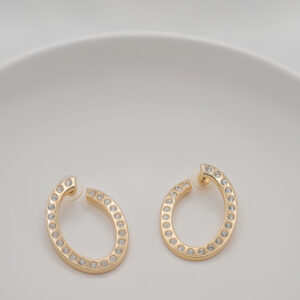 Kolczyki Christian Dior – złote koła z kryształkami