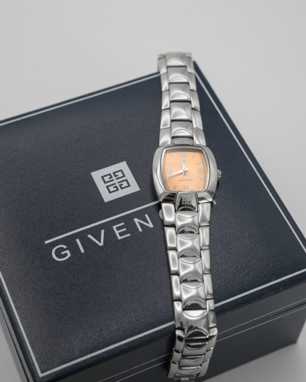 Zegarek Givenchy – srebrna bransoleta, jasna tarcza