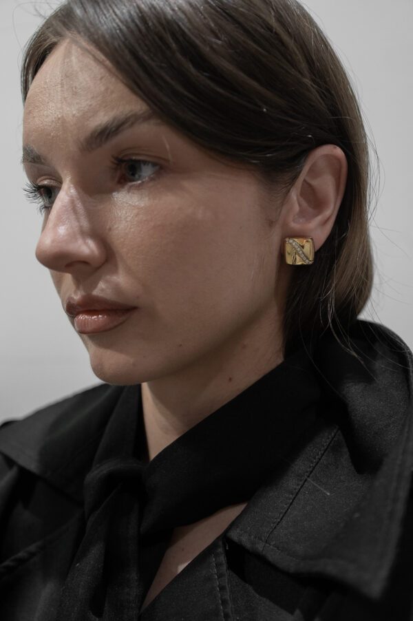 Klipsy Givenchy- vintage, pozłacane z kryształkami