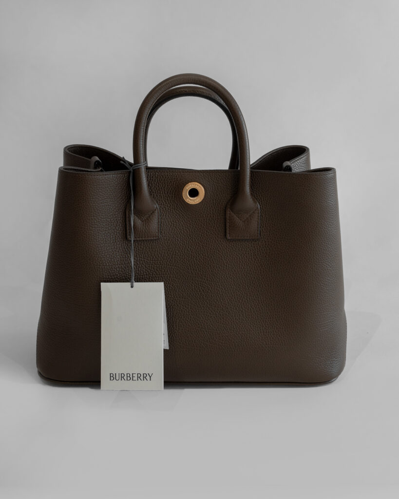 Nowa skórzana torebka Burberry - ultra modny czekoladowy kolor