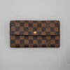 Portfel Louis Vuitton Damier Ebene – klasyczna szachownica i złote zapięcie