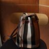 Skórzana nowa torebka Burberry w kratę – worek, crossbody