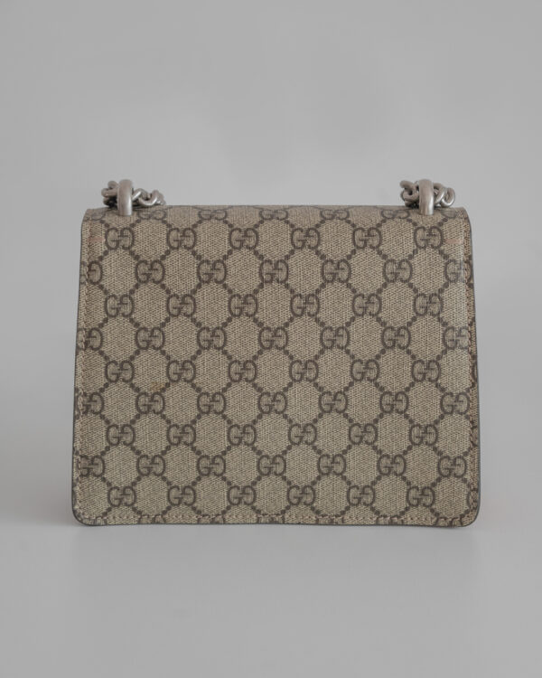 Torebka Gucci Dionysus GG Supreme mini bag - palladowe okucia i łańcuszek