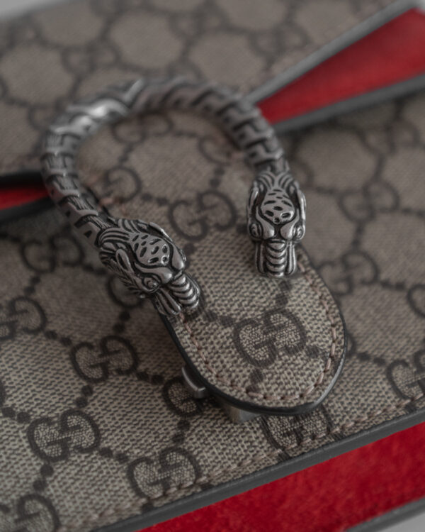 Torebka Gucci Dionysus GG Supreme mini bag - palladowe okucia i łańcuszek