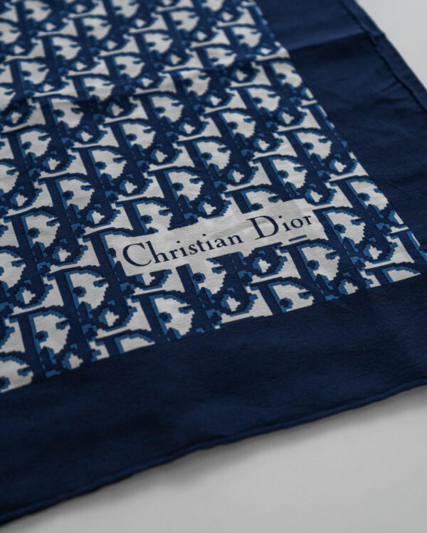 DSC_9438 Apaszka Christian Dior Monogram Silk Scarf – Oblique Pattern