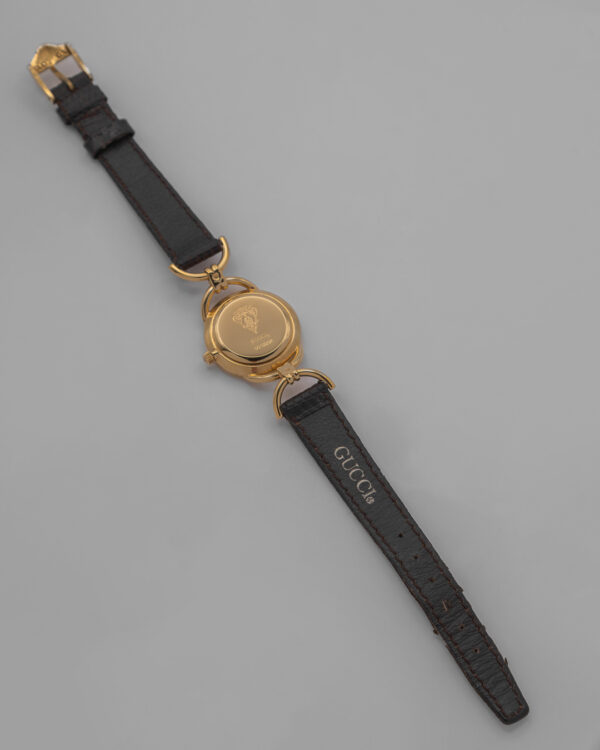 DSC_9567 Zegarek Gucci Horsebit 6000L Quartz– złota koperta z jasną tarczą na skórzanym pasku, lata 90.
