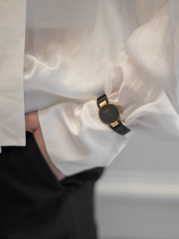 Zegarek Christian Dior – minimalistyczny luksus z głęboką czarną tarczą, lata 80./90.