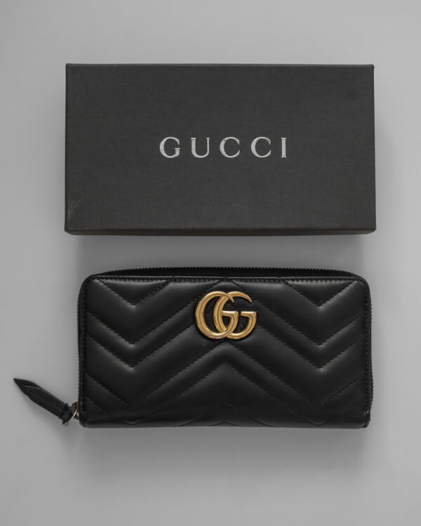Portfel Gucci Marmont – skóra z pikowaniem chevron z kultowym logo GG
