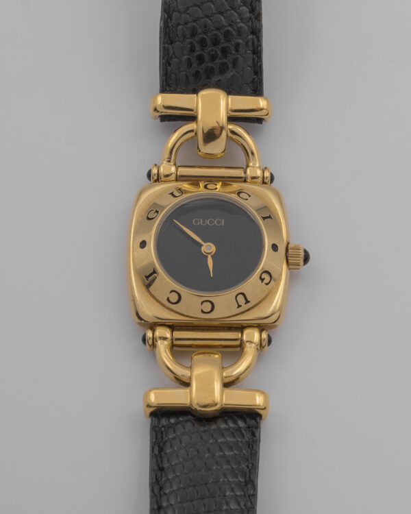 Zegarek Gucci Horsebit Swiss Made - pozłacany zegarek z czarną tarczą i skórzanym paskiem, lata 80./90.