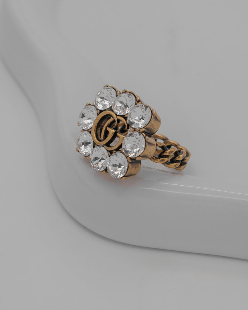 Pierścionek Gucci GG Crystal Flower – złote wykończenie