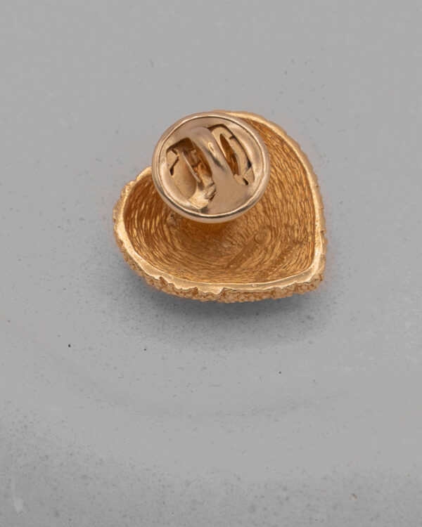 DSC_3147 Pin Ch. Dior w formie serca z monogramem CD
