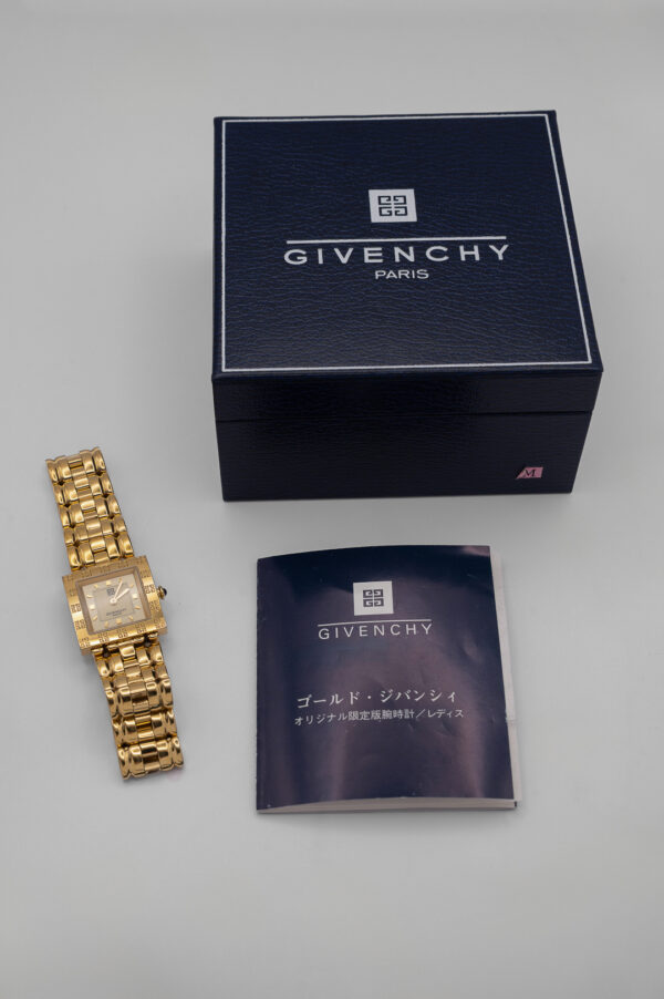 Zegarek Givenchy ASPARAS 4G limitowana edycja - masywna pozłacana bransoleta z delikatną jasną tarczą, lata 90.